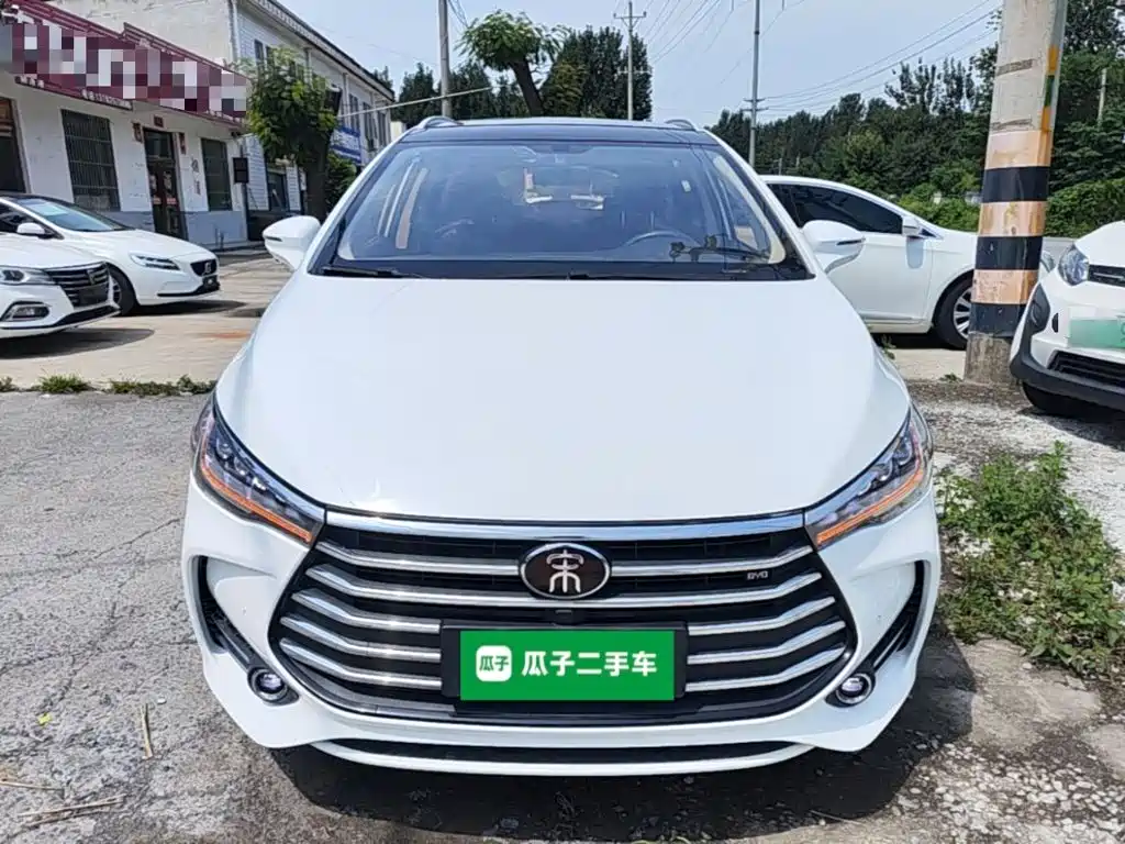 BYD MAX — миниатюра 3