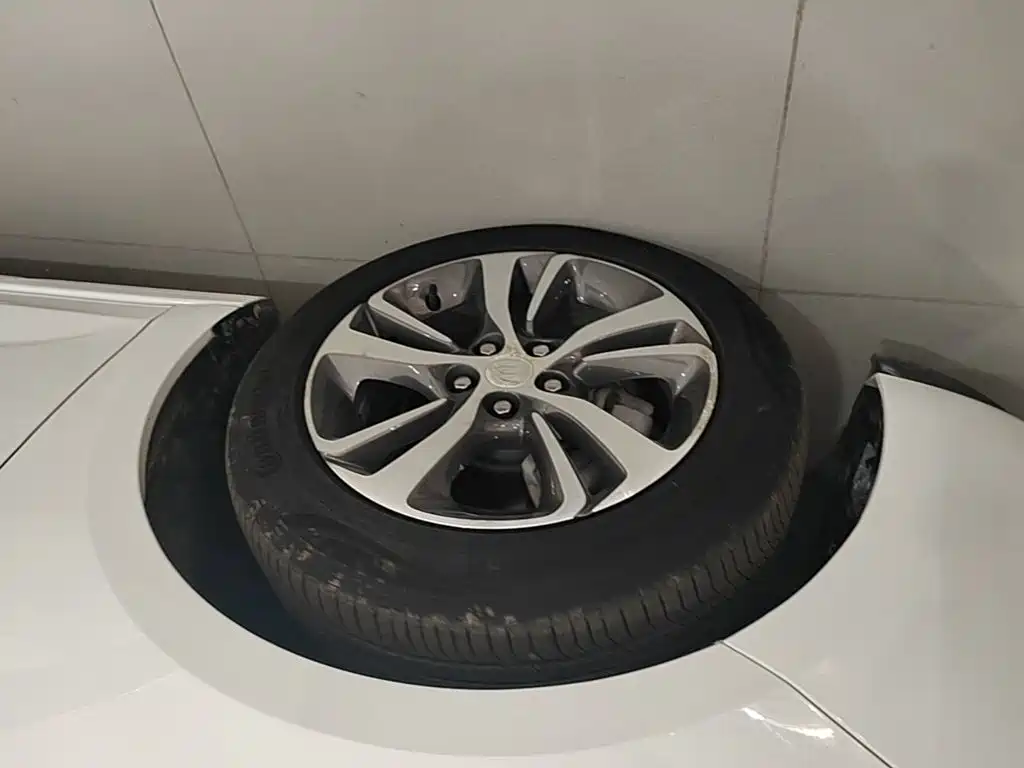Buick Verano — миниатюра 23
