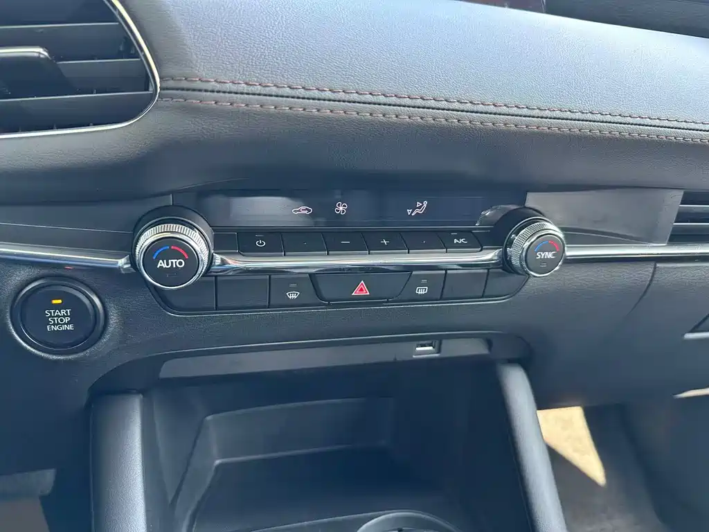 Mazda 3 Axela — миниатюра 12