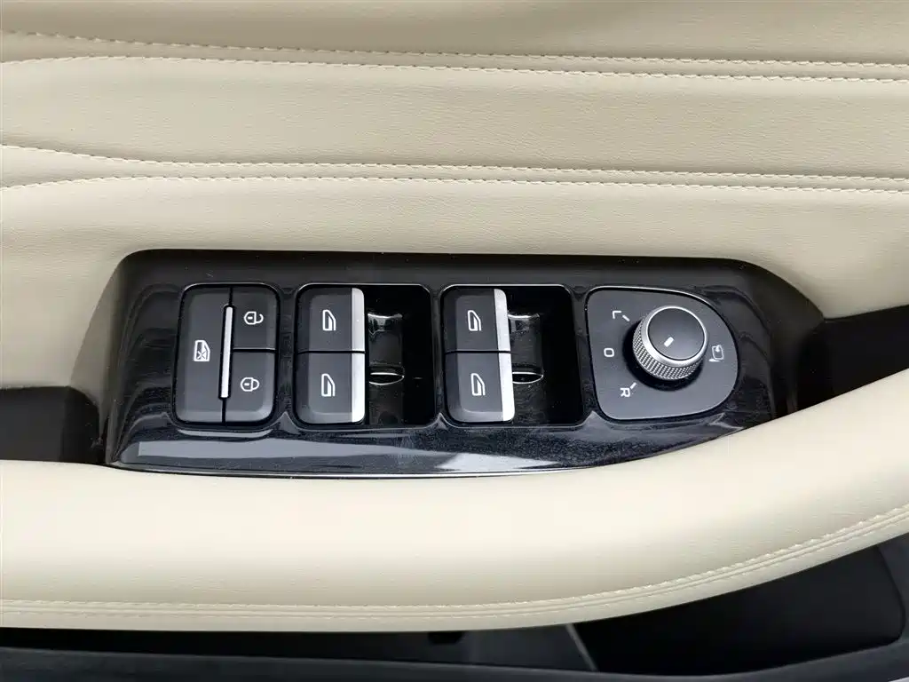 Geely Monjaro L 2025 2.0TD AT