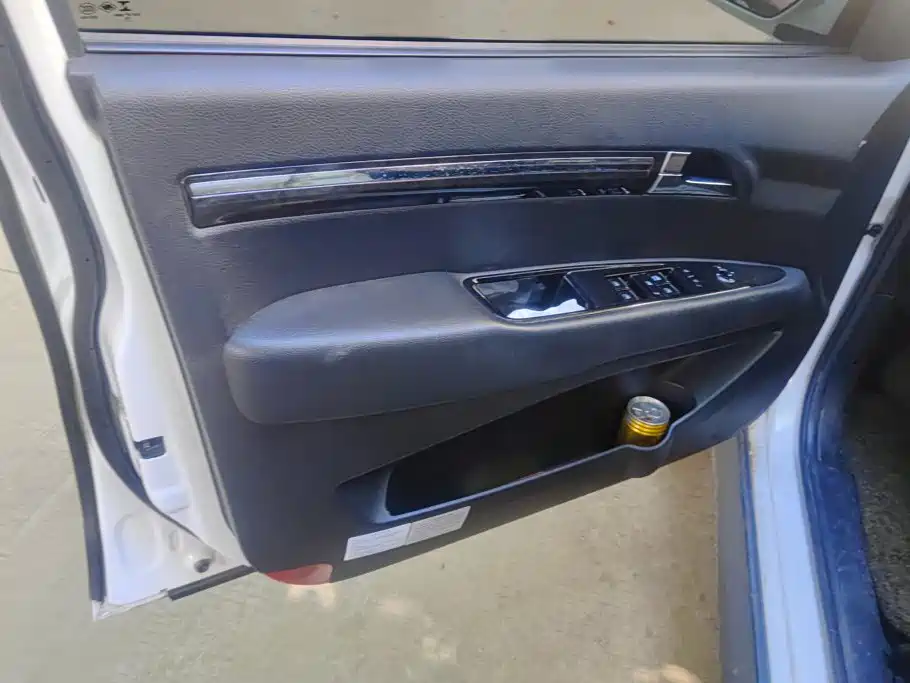 Landwind Landwind X8 — миниатюра 7