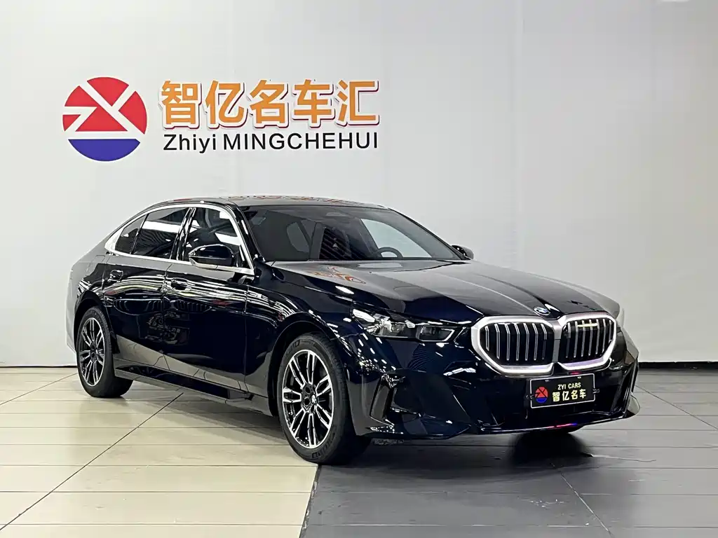 BMW 5 Series — миниатюра 14