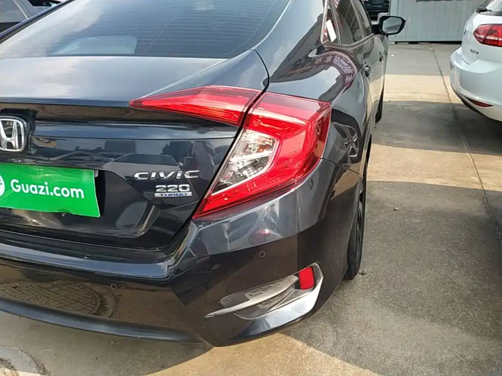 Honda Civic — миниатюра 8