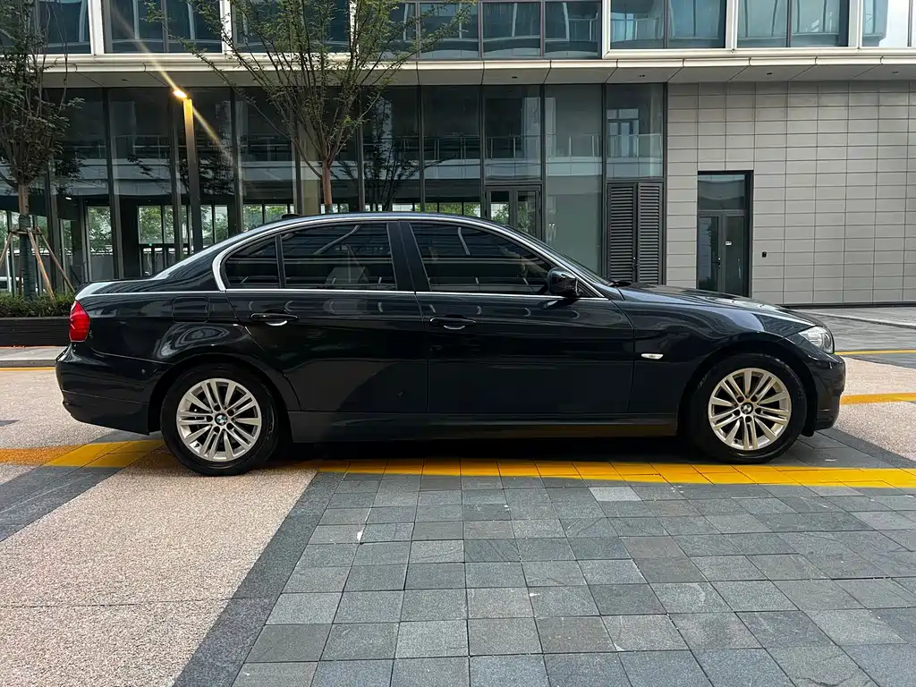 BMW 3 Series — миниатюра 33