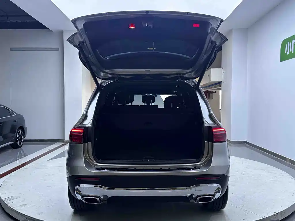 Mercedes-Benz GLB — миниатюра 18
