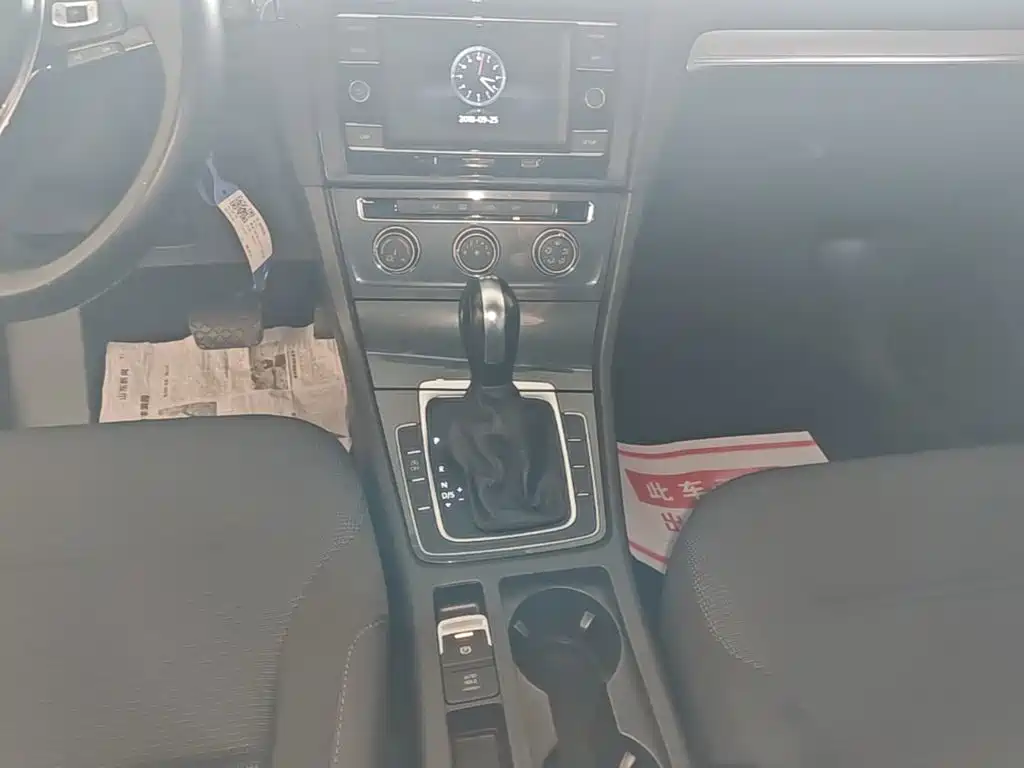 Volkswagen Golf — миниатюра 14