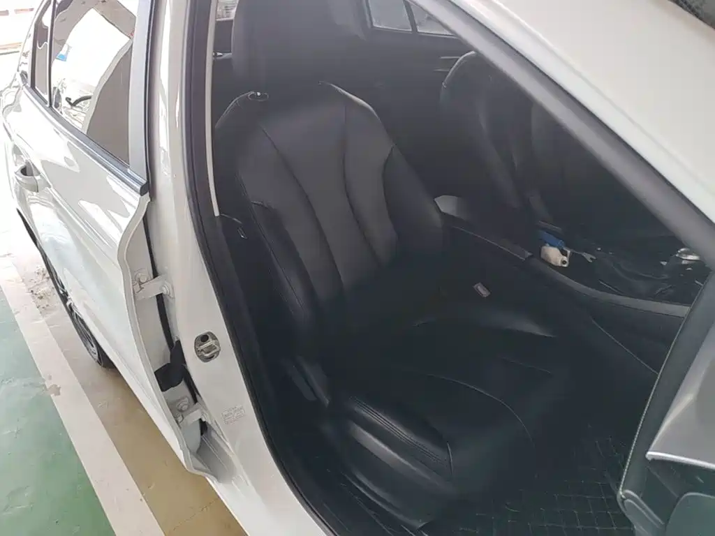 Roewe i5 — миниатюра 25