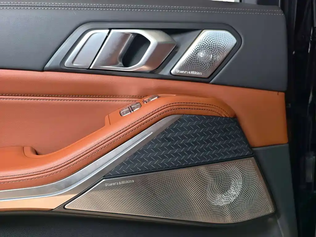 BMW X7 — миниатюра 21