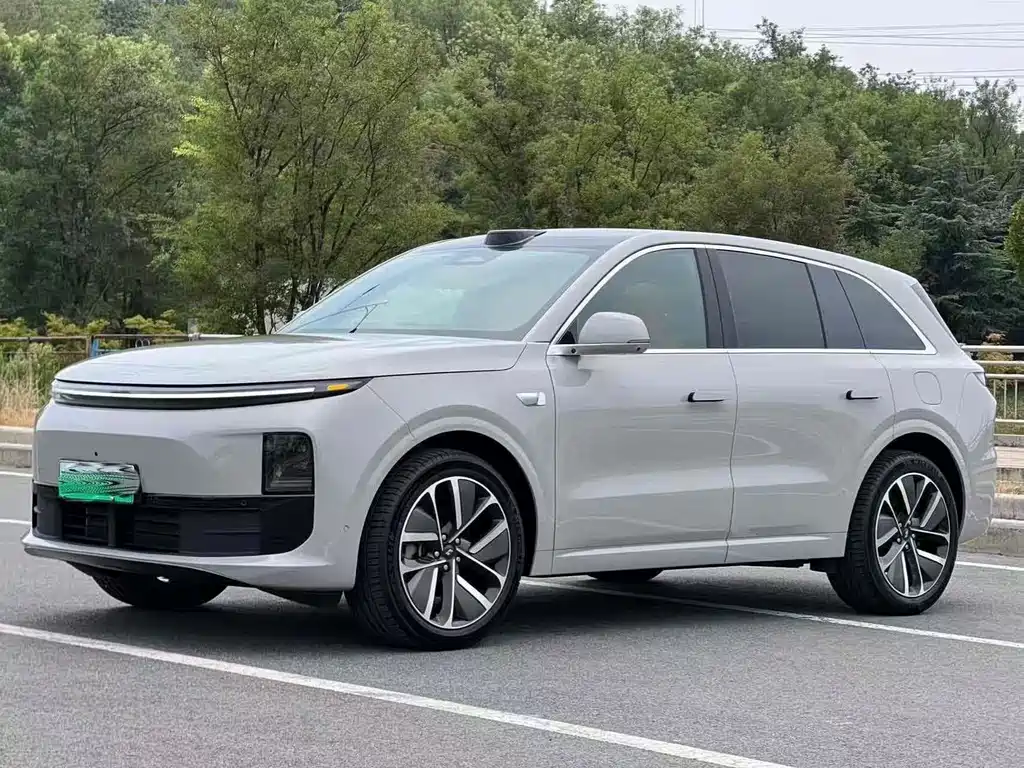 Li Auto L6