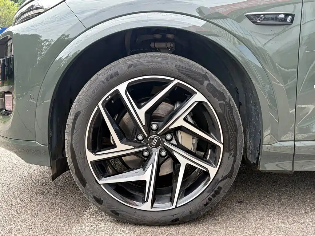 Audi AudiQ6L e-tron — миниатюра 12