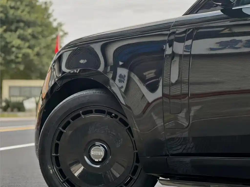 Land Rover Range Rover — миниатюра 8