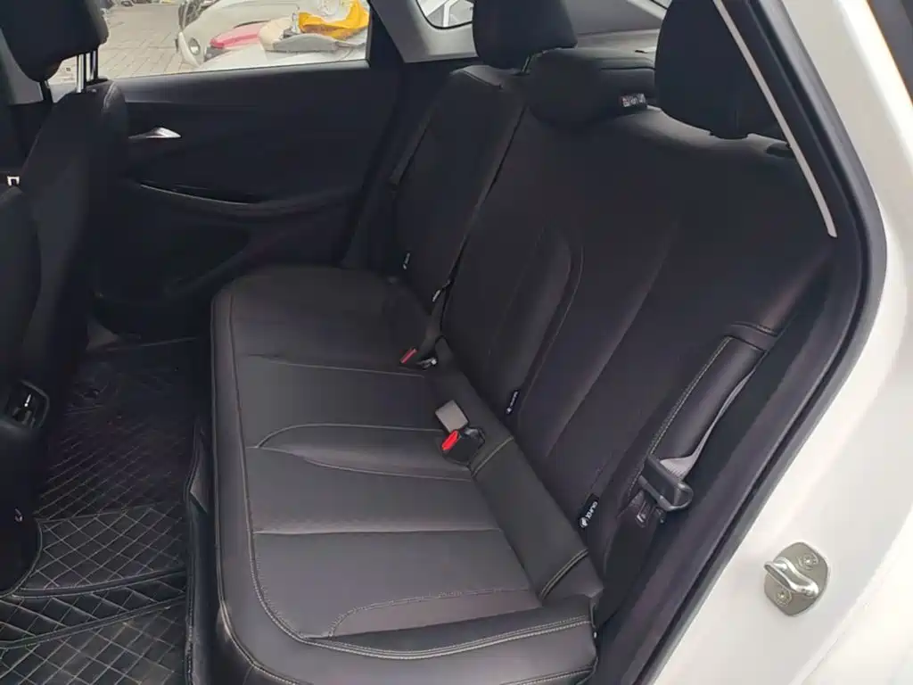 Buick Verano — миниатюра 17