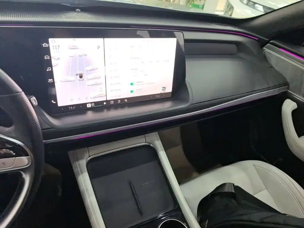 XPeng P7 — миниатюра 10