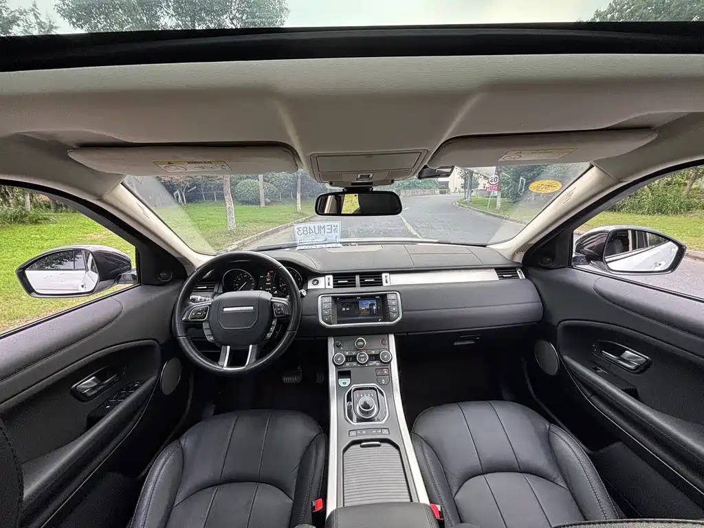 Land Rover Range Rover Evoque 2016 2.0T PURE
