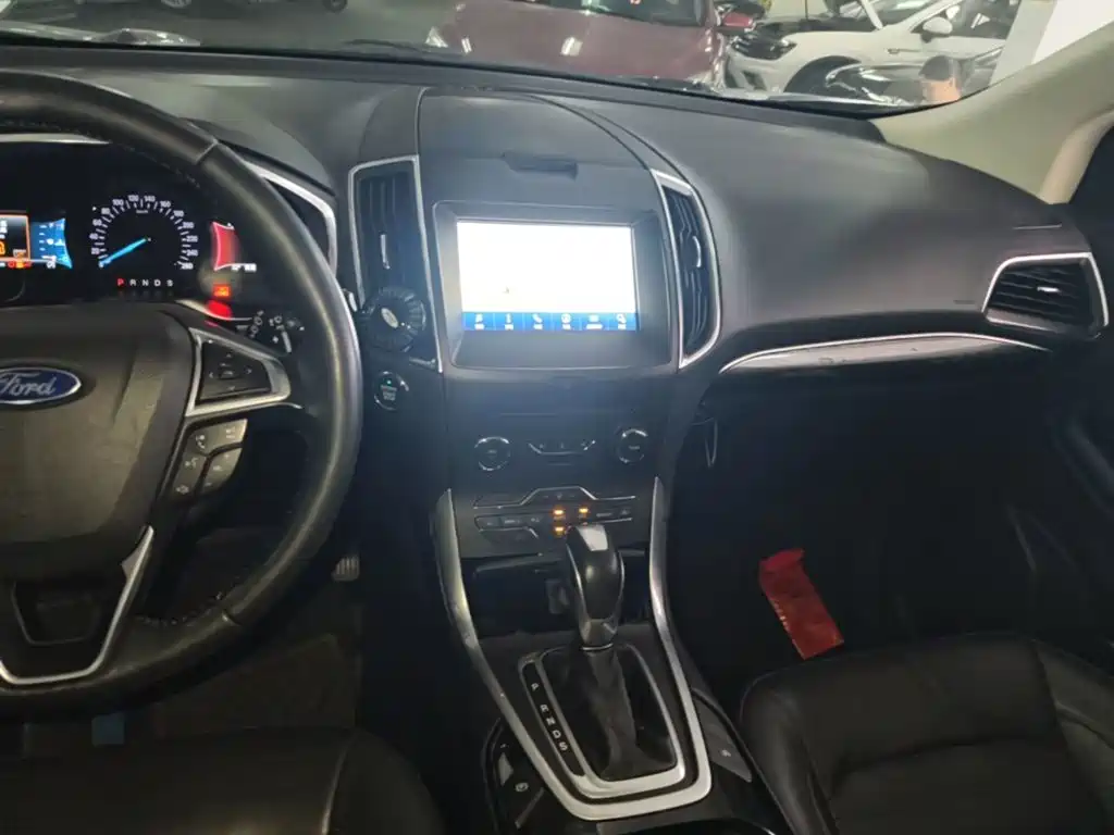 Ford Edge — миниатюра 13
