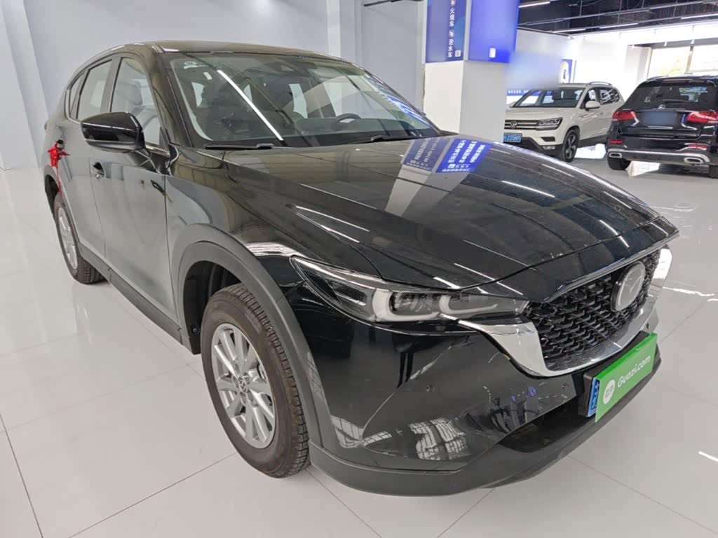 Mazda CX-5 2.0 л 2026 г. Чёрный, пробег 200 км