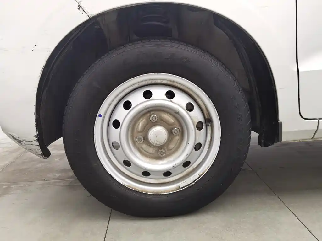 Wuling Hongguang V — миниатюра 17