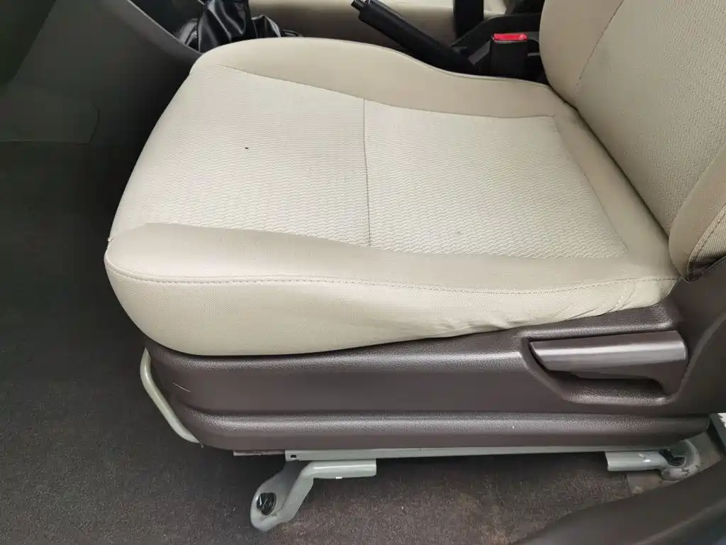 Wuling Hongguang V — миниатюра 20