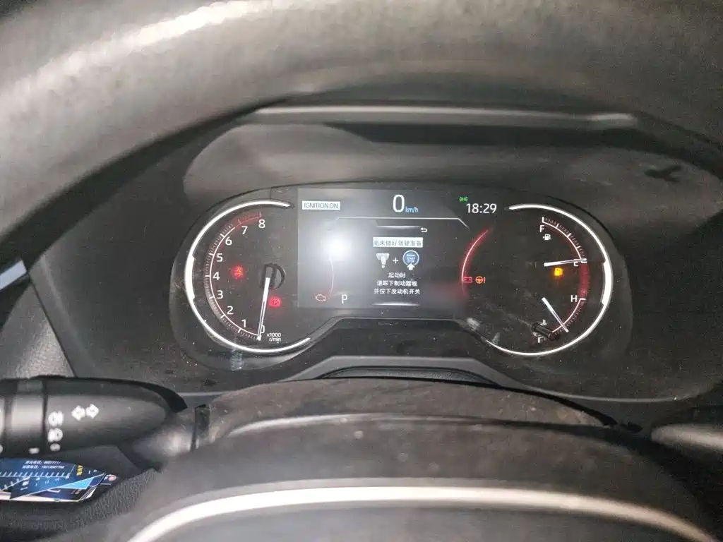 Toyota RAV4 — миниатюра 4