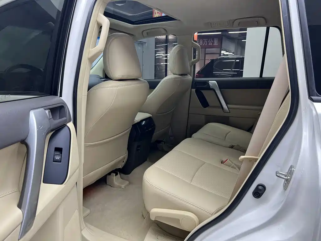 Toyota Prado (Import) — миниатюра 6