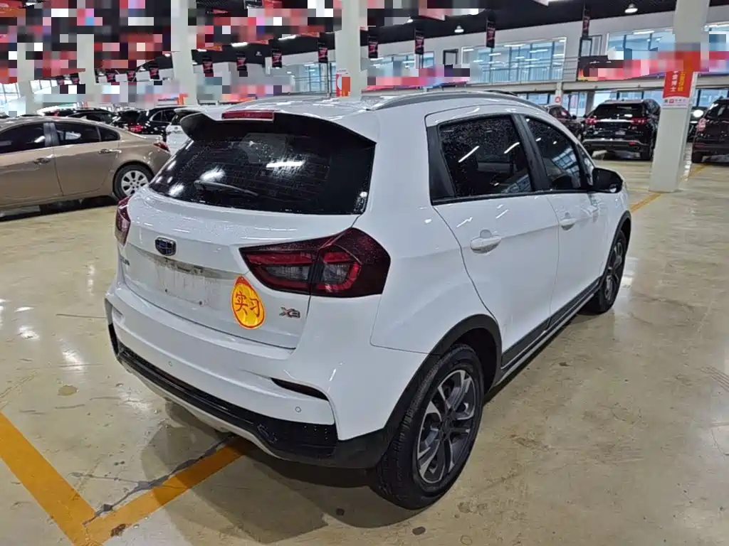 Geely Vision X3 — миниатюра 7