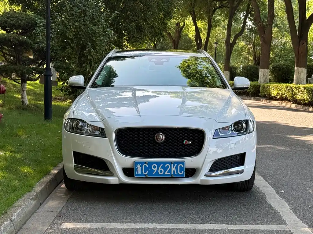 Jaguar XF 2018 XF Sportbrake 2.0T 250PS