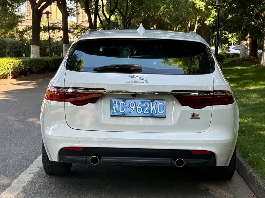 Jaguar XF 2018 XF Sportbrake 2.0T 250PS