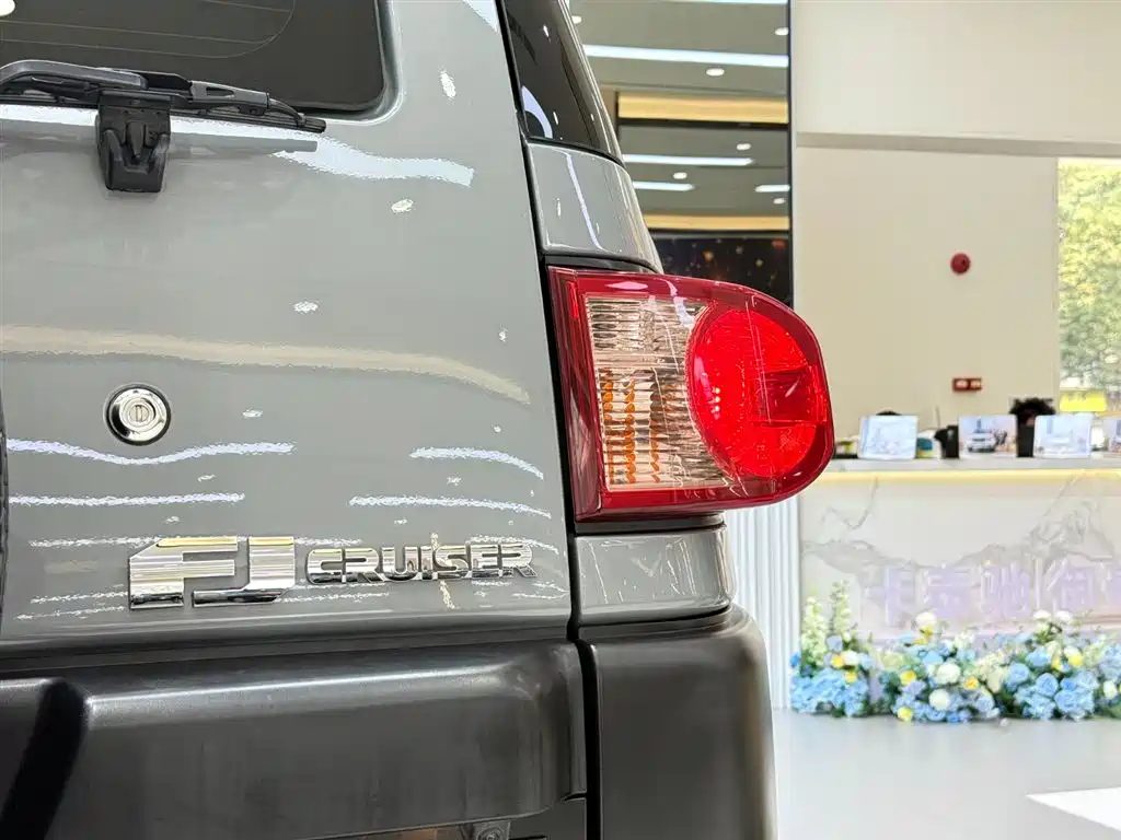 Toyota FJ Cruiser FJ 2019 4.0L AT