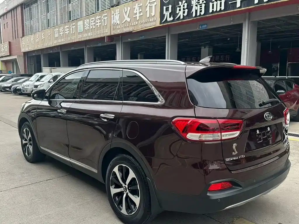 Kia Sorento — миниатюра 7