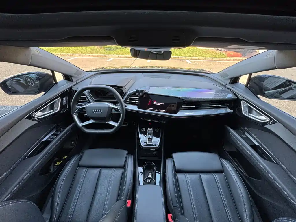 Audi Q4 e-tron — миниатюра 20