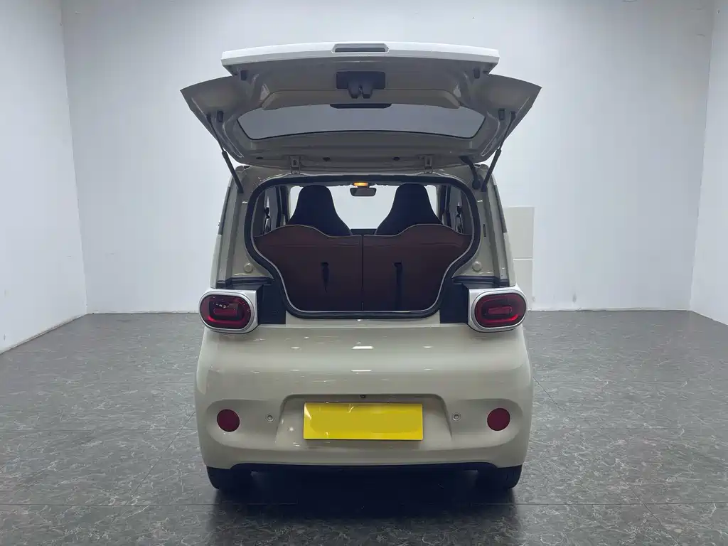 Wuling MINIEV — миниатюра 5