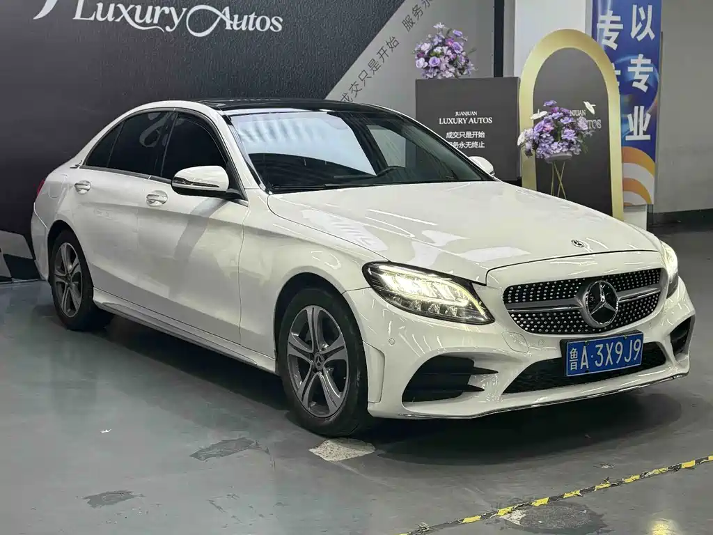 Mercedes-Benz C-Class — миниатюра 3