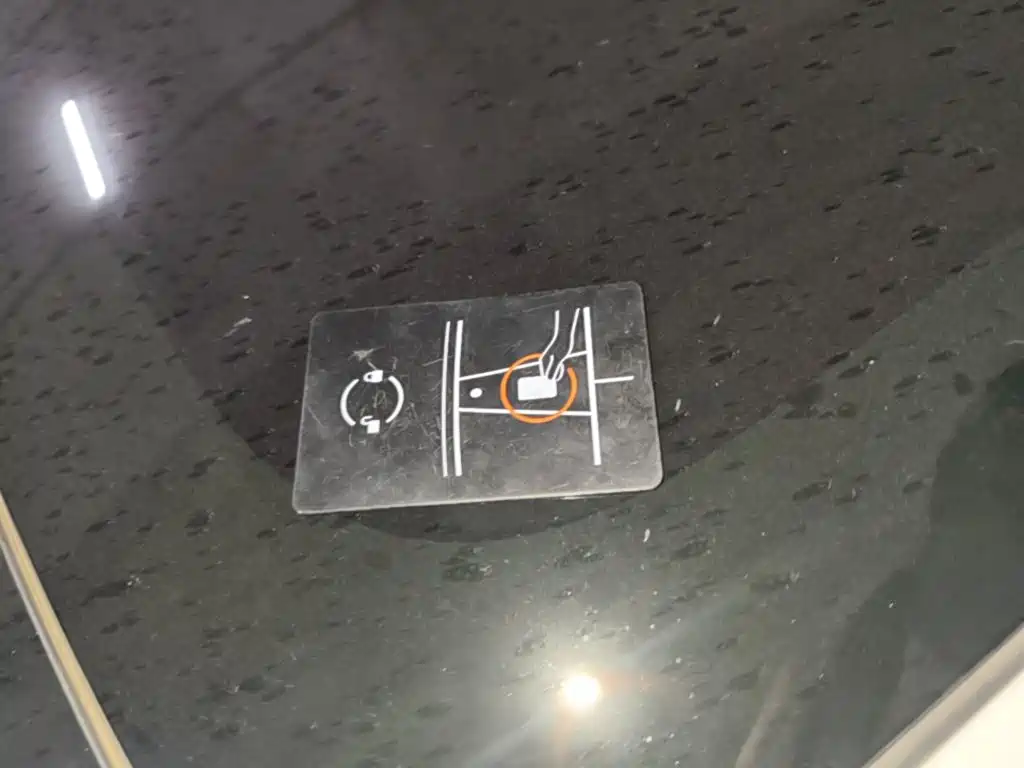 Tesla Model 3 — миниатюра 9