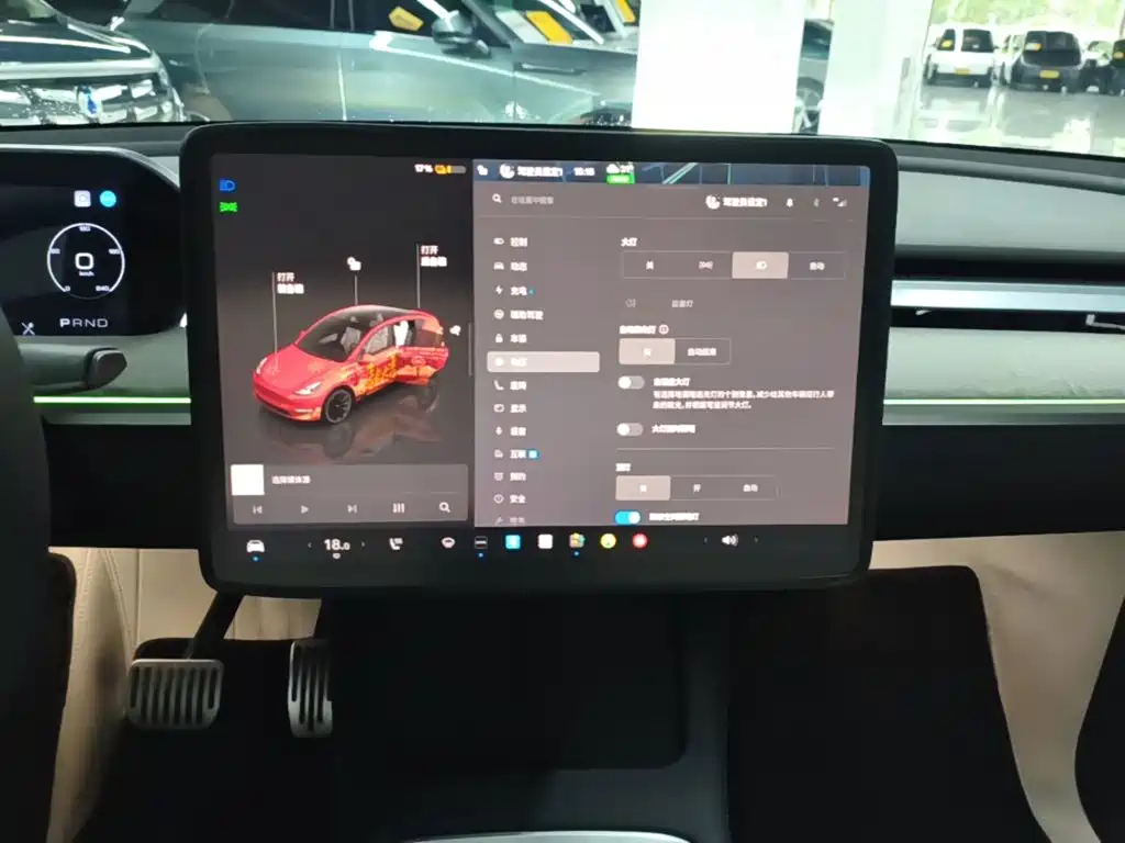 Tesla Model Y — миниатюра 13