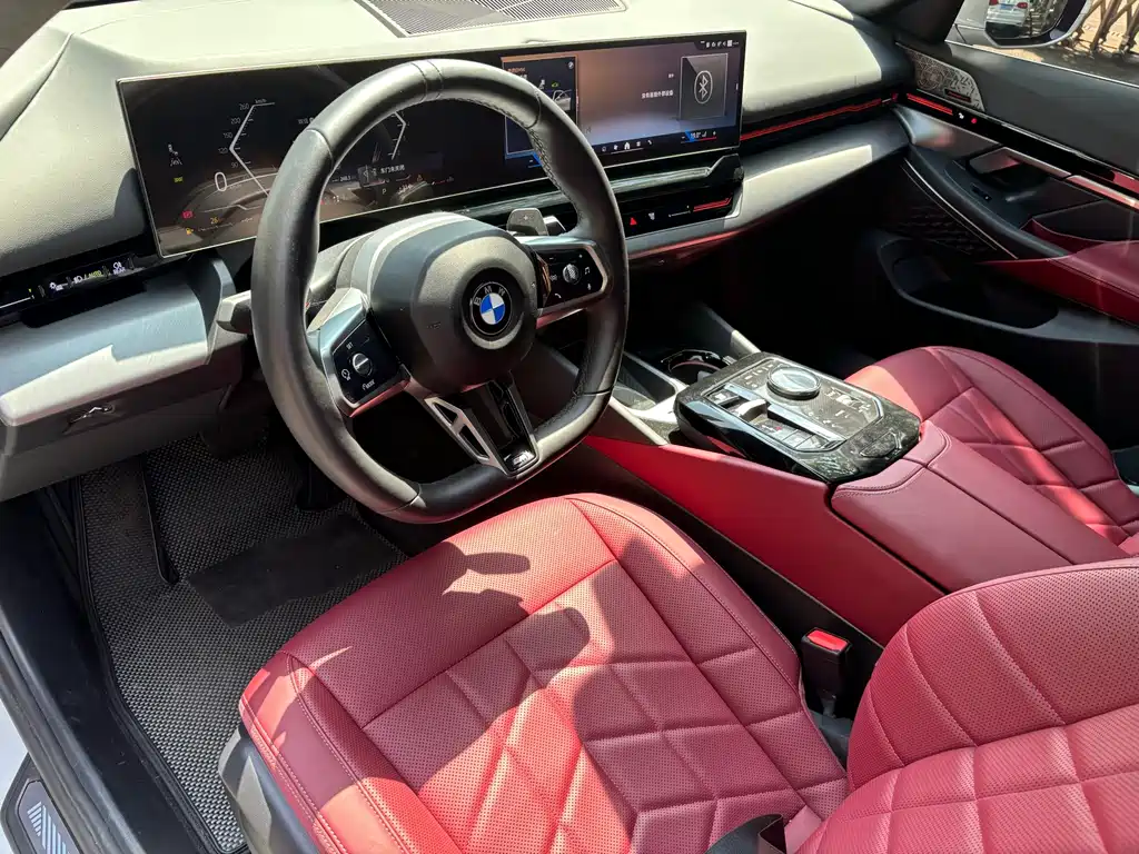 BMW 5 Series — миниатюра 8