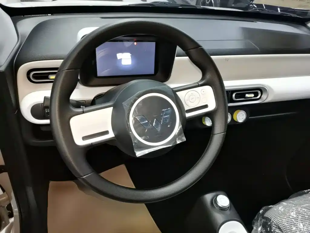 Wuling MINIEV — миниатюра 11