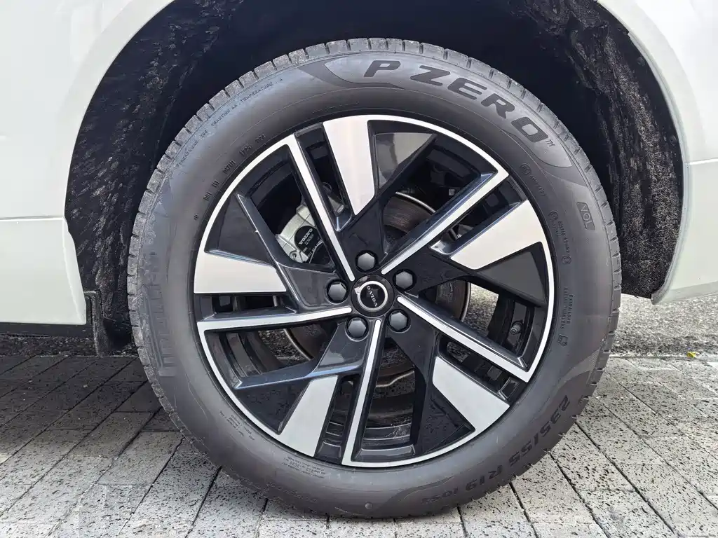 Volvo XC60 — миниатюра 11