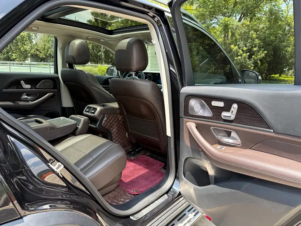 Mercedes-Benz GLE (Import) — миниатюра 46