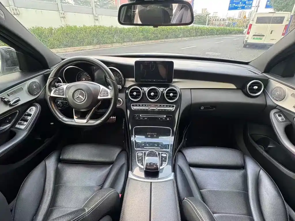 Mercedes-Benz C-Class — миниатюра 4