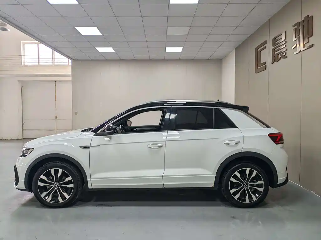 Volkswagen T-Roc — миниатюра 8