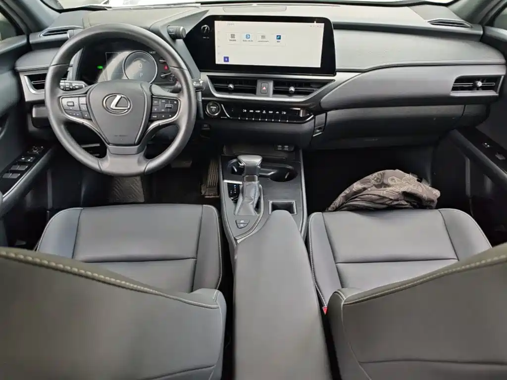 Lexus UX — миниатюра 14