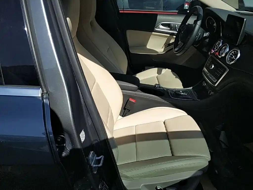 Mercedes-Benz GLA — миниатюра 25