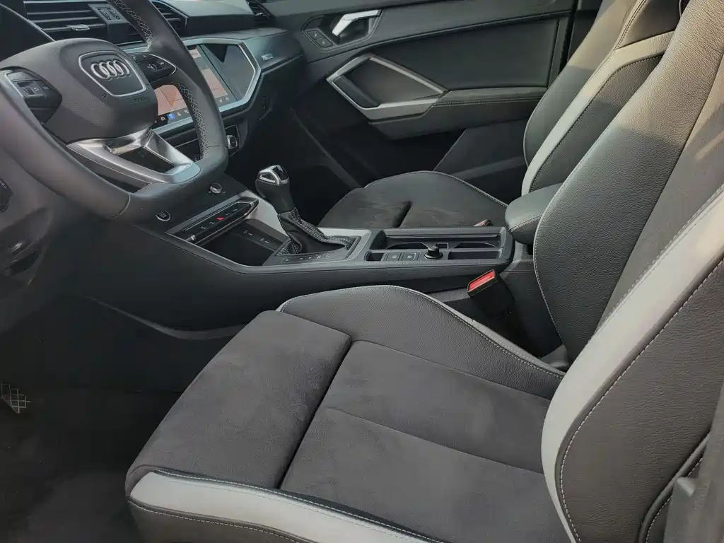 Audi Q3 — миниатюра 12