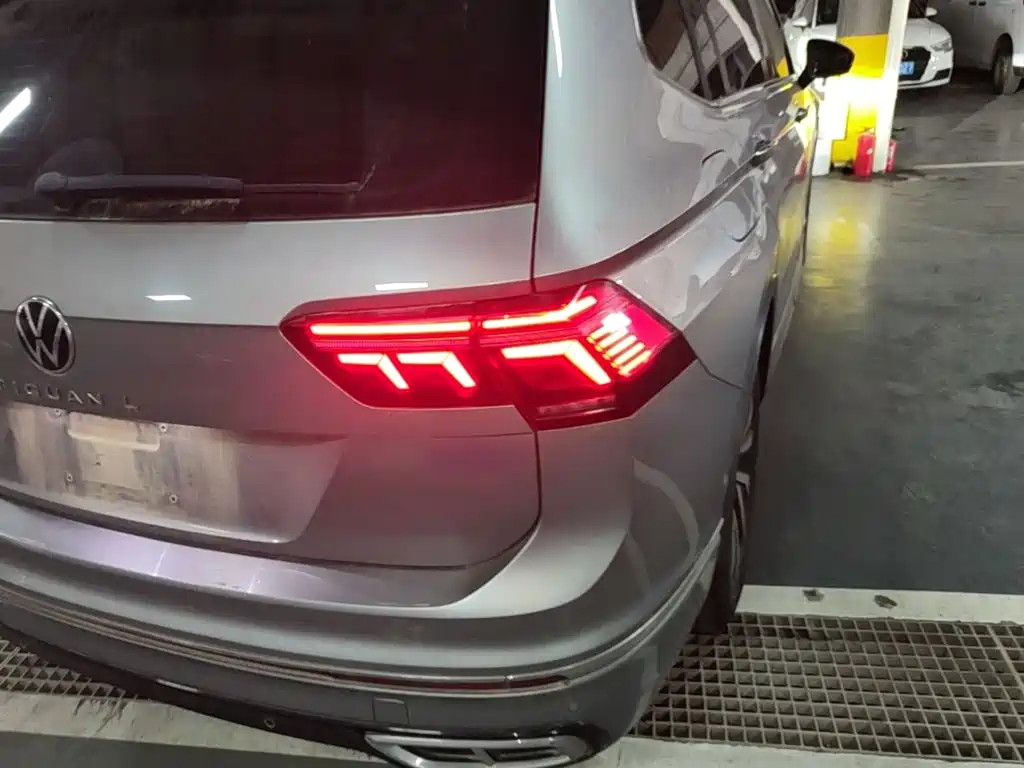 Volkswagen Tiguan L PHEV — миниатюра 8