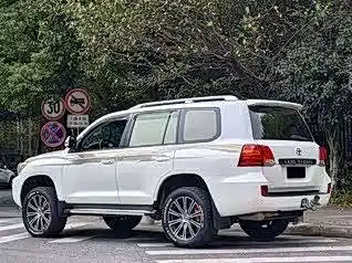 Toyota Land Cruiser — миниатюра 3