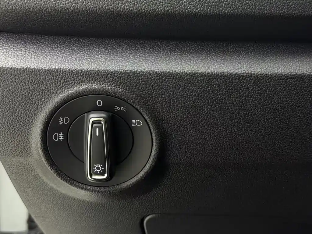 VOLKSWAGEN T ROC EXPLORING SONGS