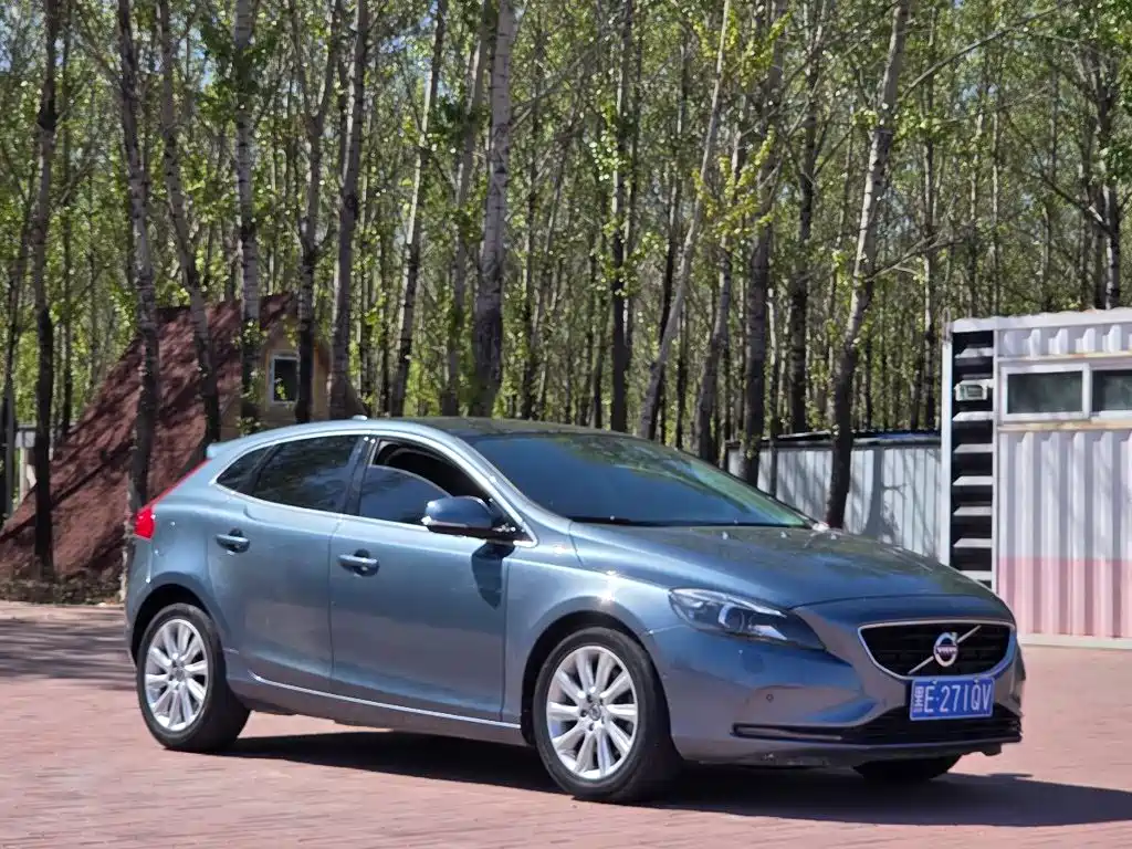Volvo V40 — миниатюра 3
