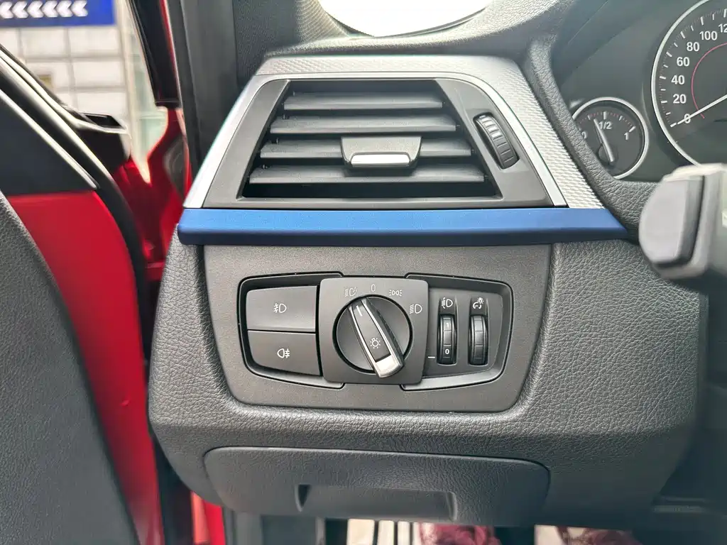 BMW 3 Series — миниатюра 18