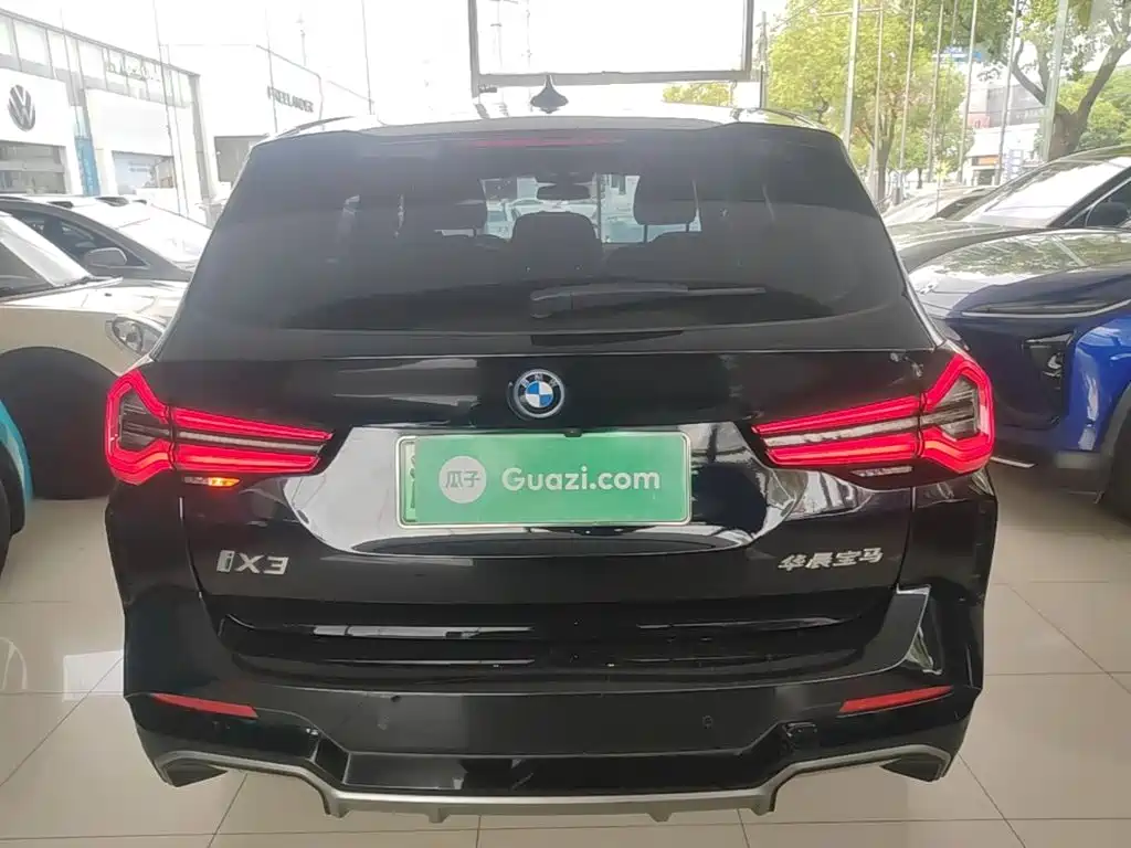 BMW iX3 — миниатюра 6