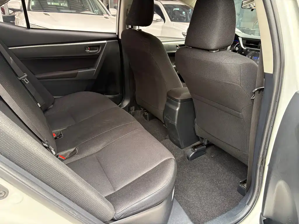 Toyota Levin Twin Engine E+ — миниатюра 9